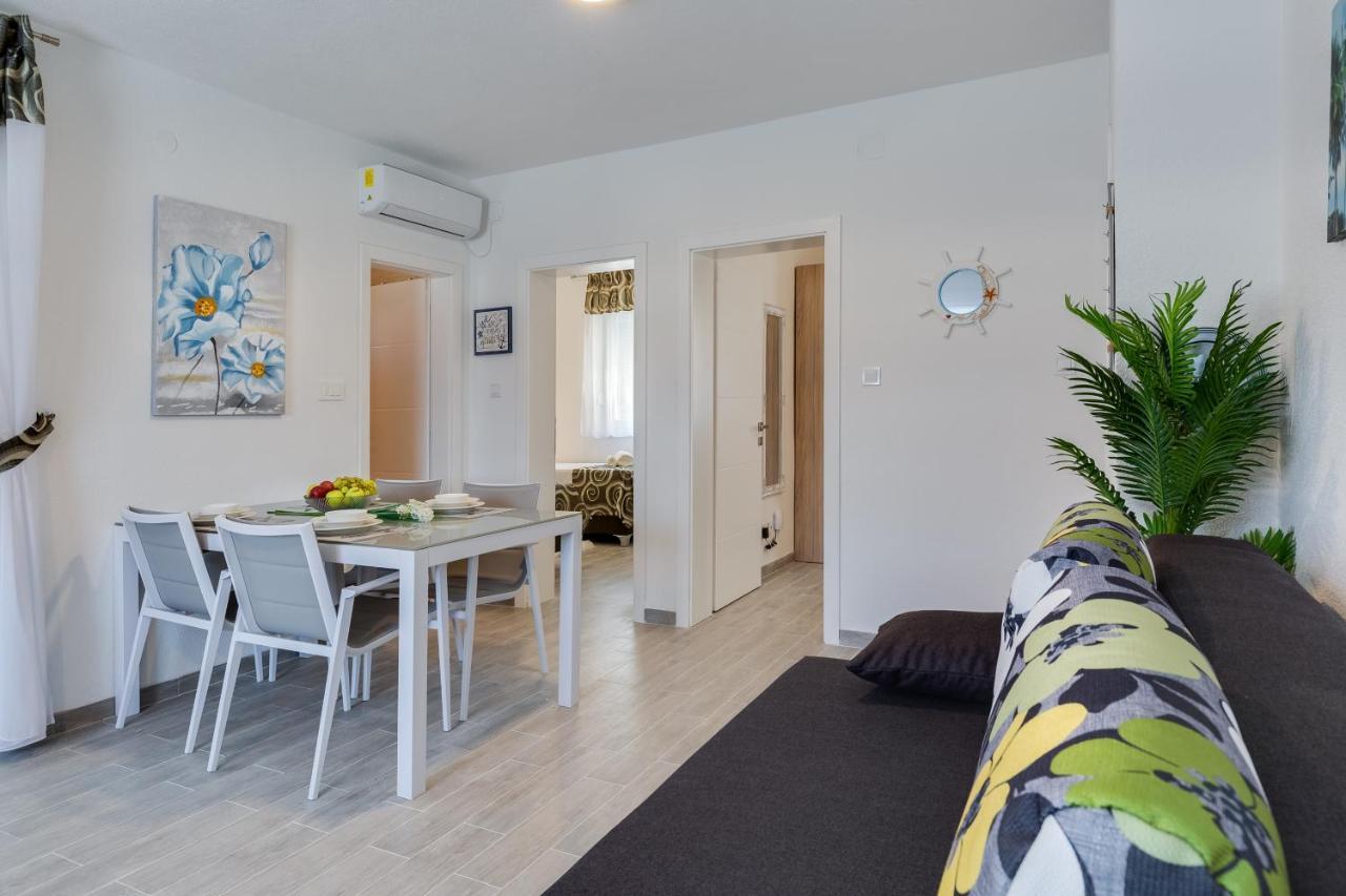 Apartmani Kastelina Vir Zewnętrze zdjęcie