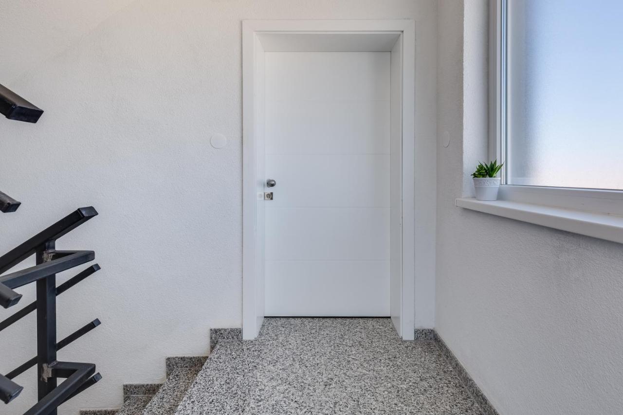 Apartmani Kastelina Vir Zewnętrze zdjęcie