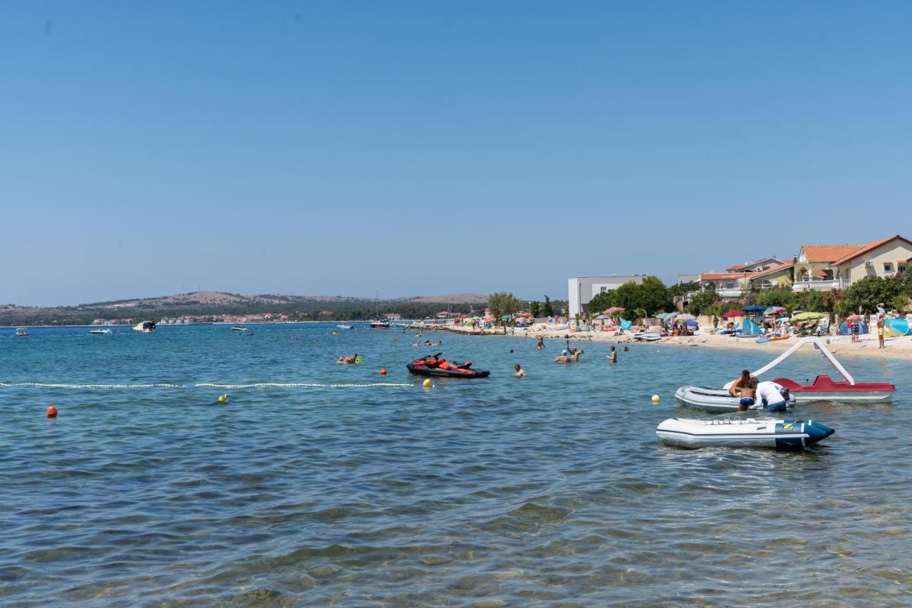 Apartmani Kastelina Vir Zewnętrze zdjęcie