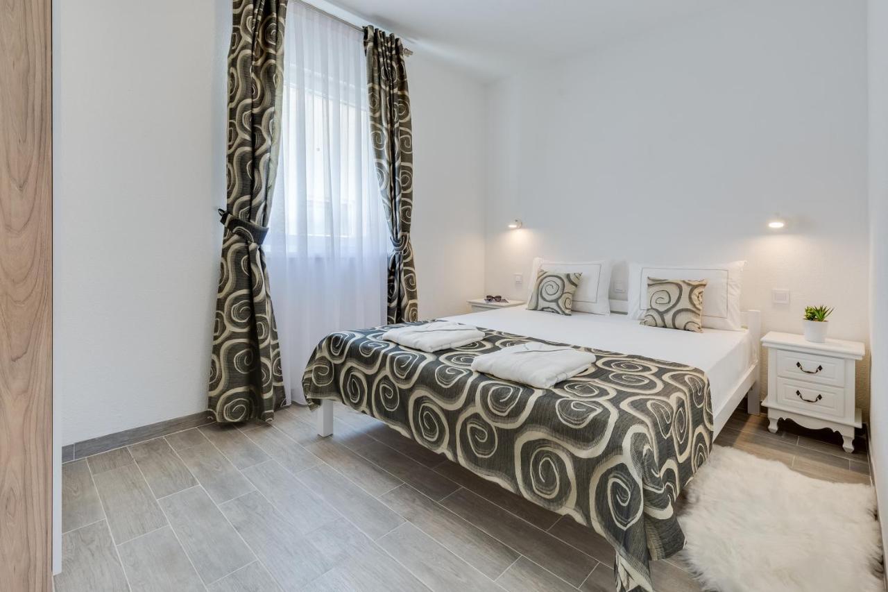 Apartmani Kastelina Vir Zewnętrze zdjęcie