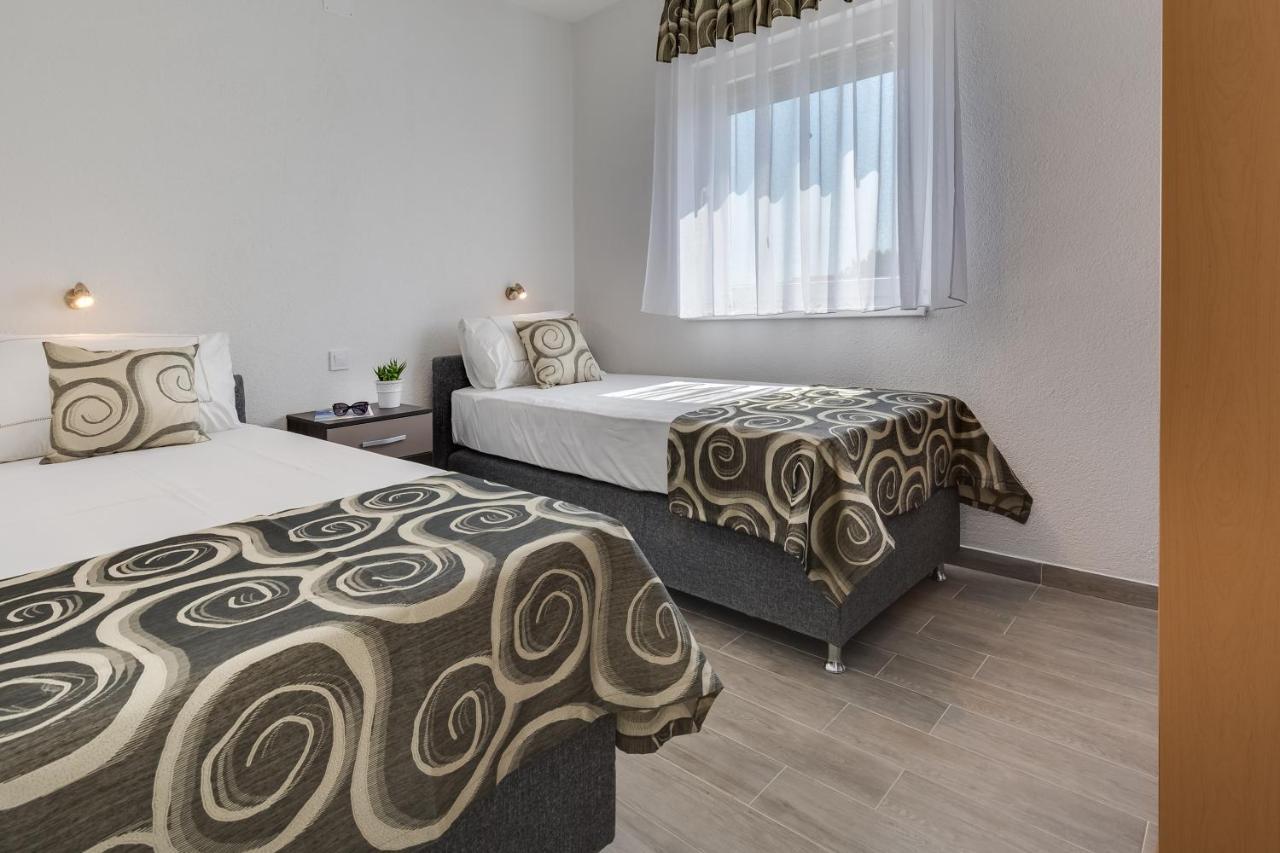 Apartmani Kastelina Vir Zewnętrze zdjęcie