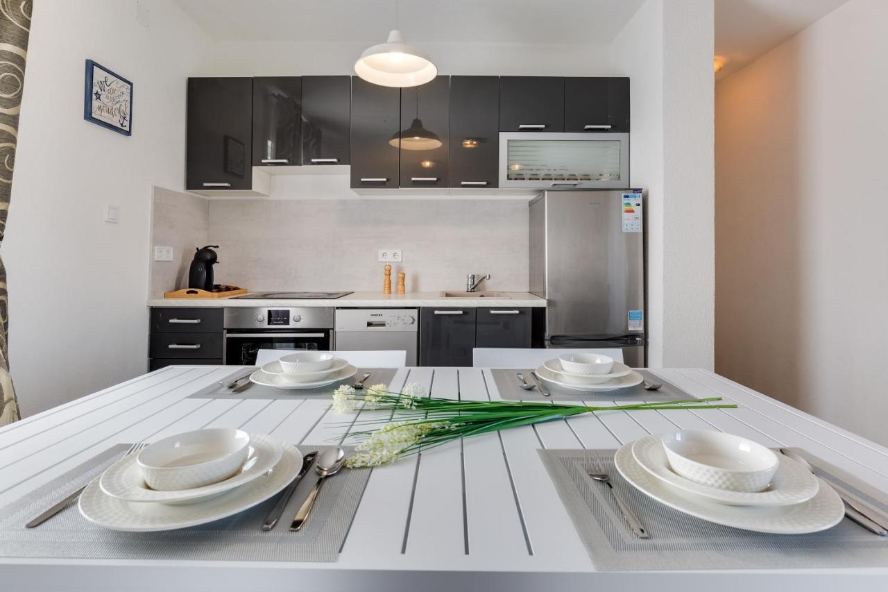 Apartmani Kastelina Vir Zewnętrze zdjęcie