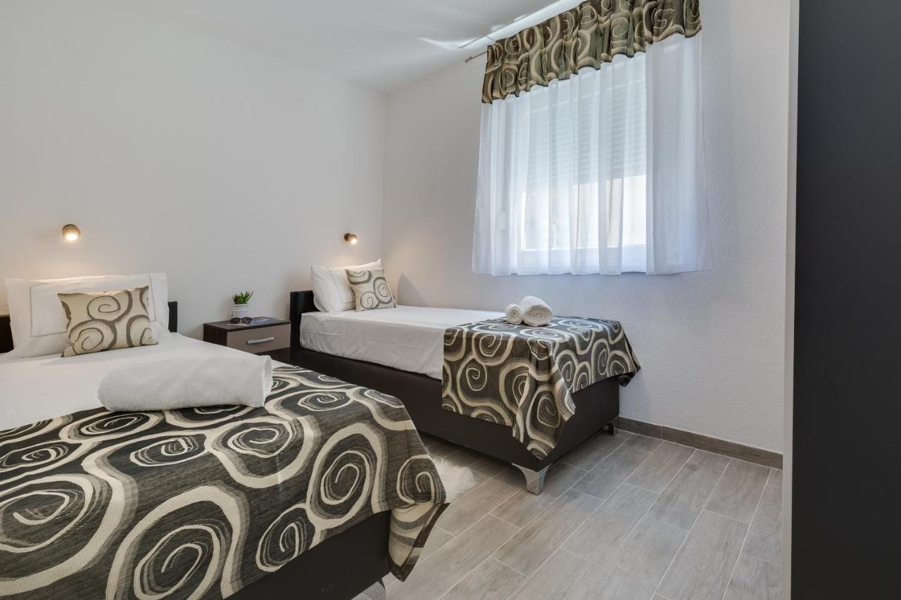 Apartmani Kastelina Vir Zewnętrze zdjęcie