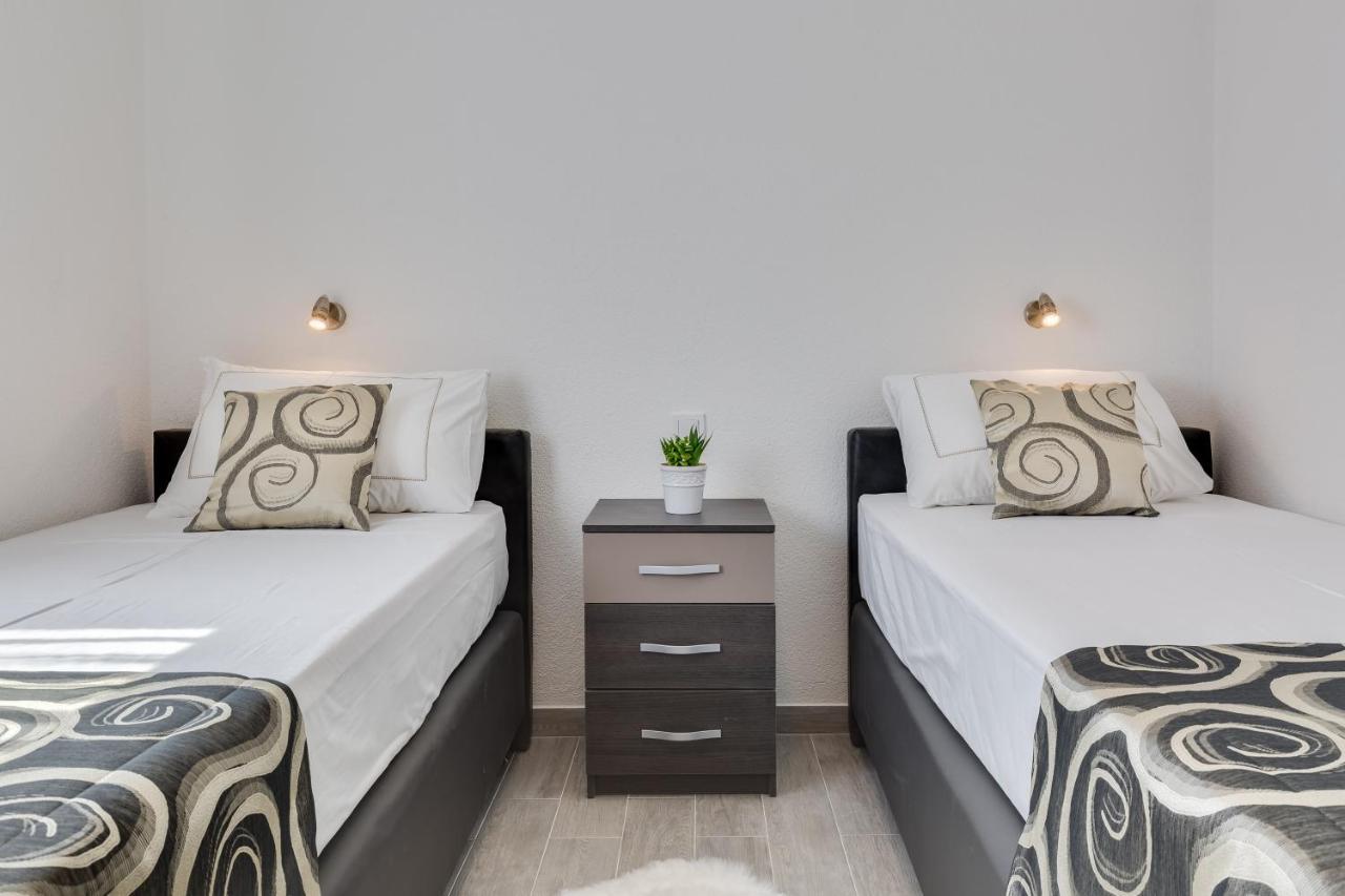 Apartmani Kastelina Vir Zewnętrze zdjęcie