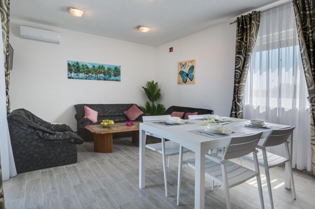 Apartmani Kastelina Vir Zewnętrze zdjęcie